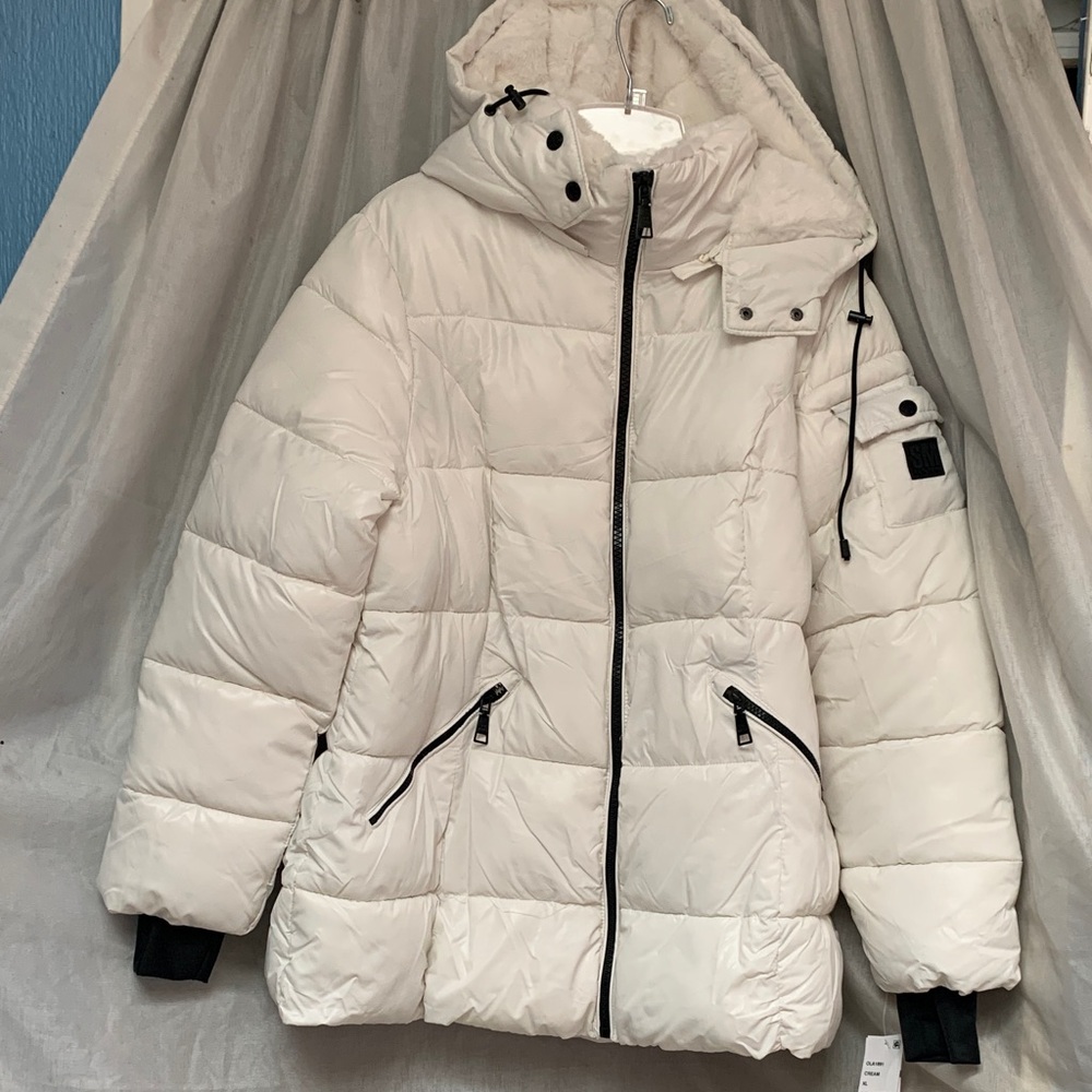 Steve Madden Off-White Puffer Jacket